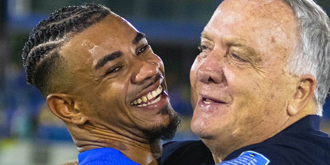 Dick Advocaat als bondscoach van Curaçao tijdens WK