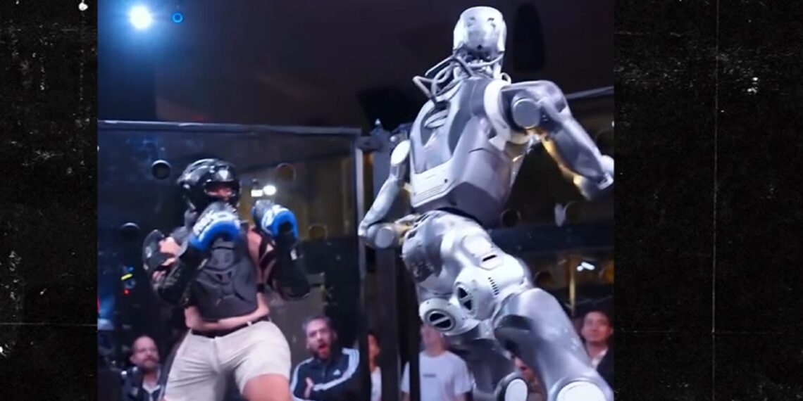 Frankie LaPenna in de ring tegen een robot