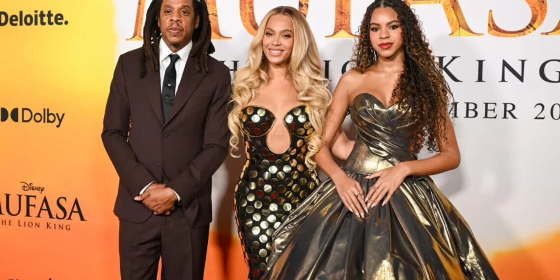 Jay-Z en Beyoncé op de premiere van 'Mufasa: The Lion King', met Blue Ivy.