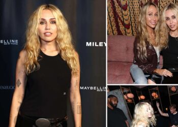 Miley Cyrus en haar moeder Tish op de album release party