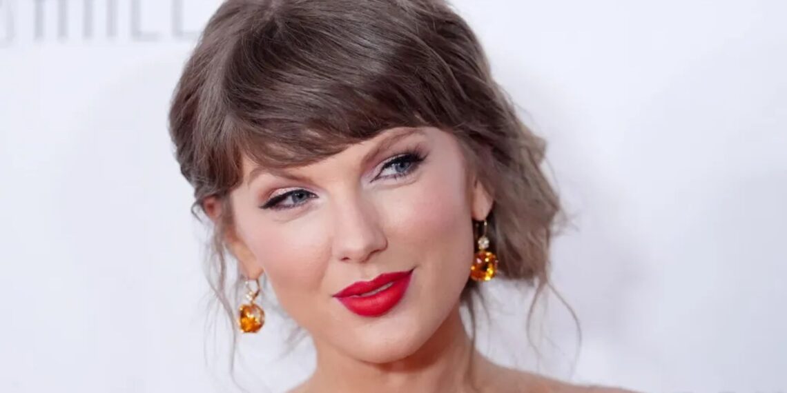 Taylor Swift tijdens de Songwriters Hall of Fame Induction