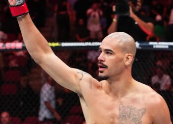 Yousri Belgaroui tijdens zijn UFC-wedstrijd tegen Djorden Santos